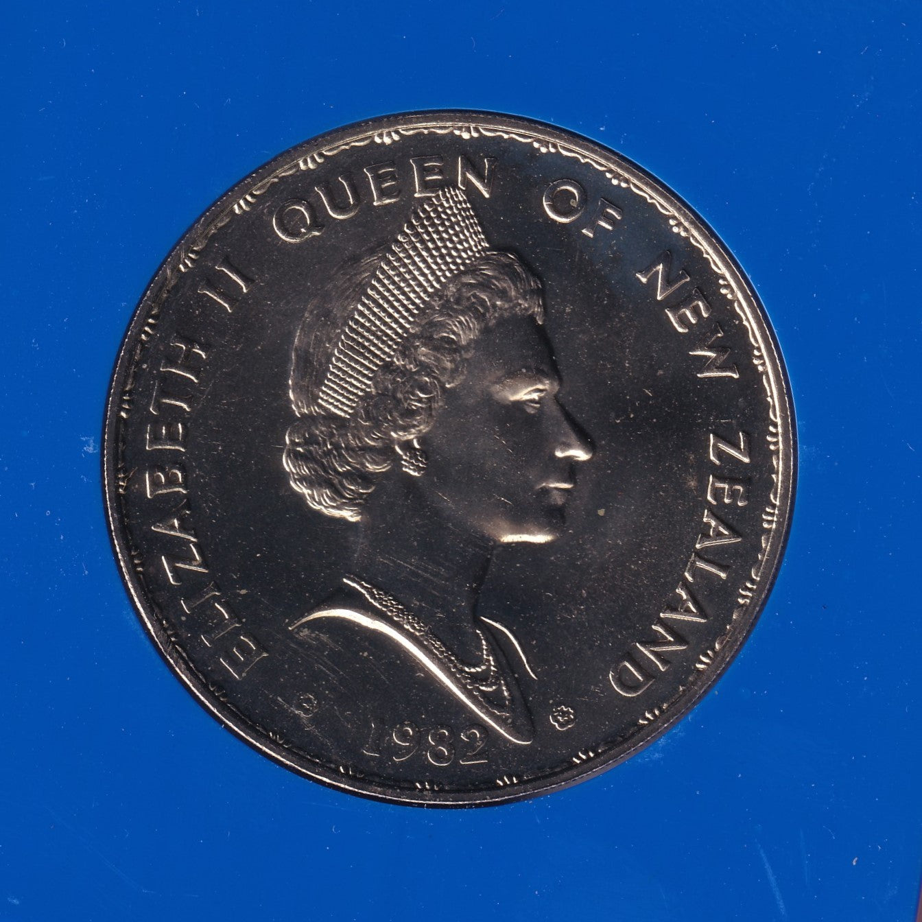 1982 New Zealand $1 Coin - Berry Portrait; Takahe Bird