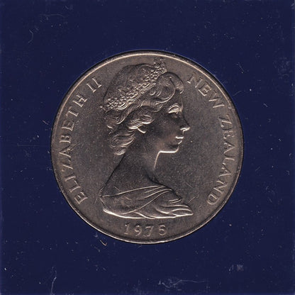1975 New Zealand $1 Coin - Shield of Arms Series
